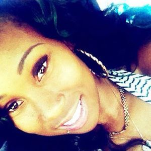 Meet your Posher, Dominique