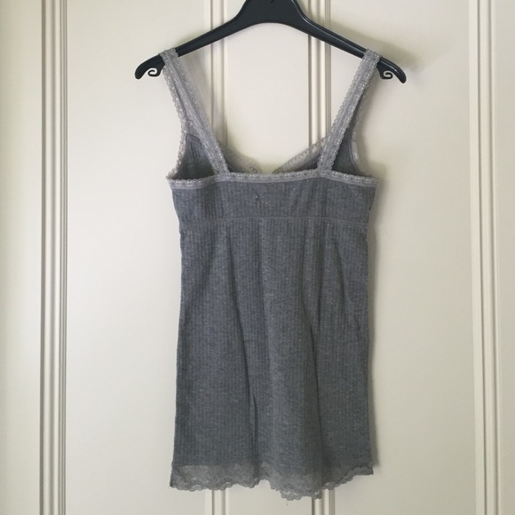 Beautiful Grey Abercrombie Stretchy Lace Top - Picture 2 of 2