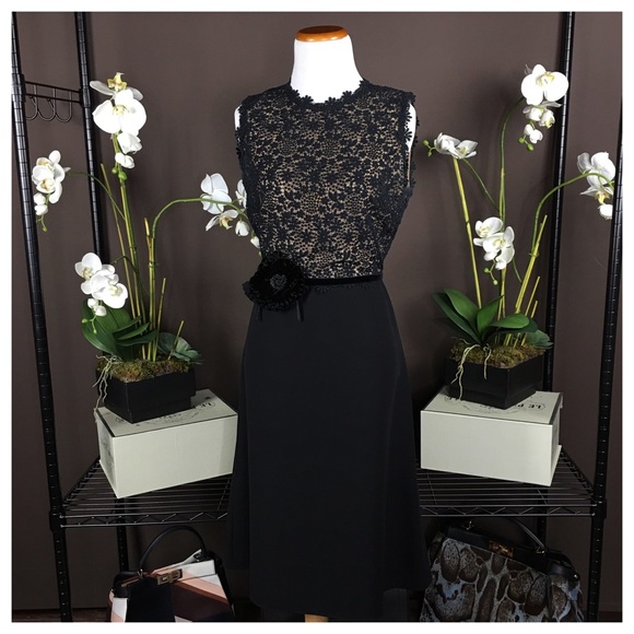 VALENTINO BLACK SILK-CREPE & LACE DRESS - Picture 6 of 8