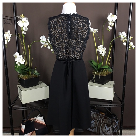 VALENTINO BLACK SILK-CREPE & LACE DRESS - Picture 2 of 8