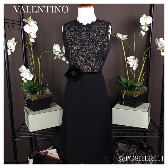 VALENTINO BLACK SILK-CREPE & LACE DRESS - Picture 8 of 8