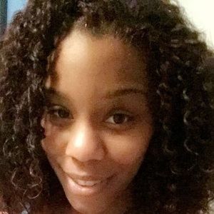 Meet your Posher, Crystal