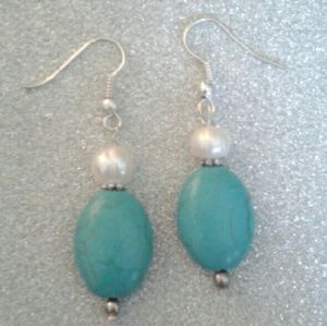 *GIFTED* Turquoise/White Shell Pearl 925S Earrings