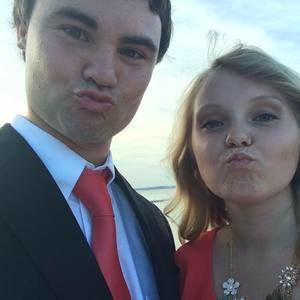 Meet your Posher, Elizabeth