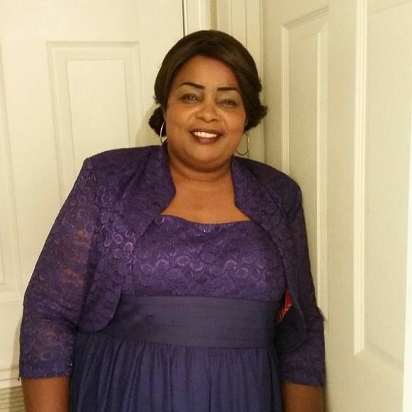 Meet your Posher, Lizbeth - Picture 1 of 1