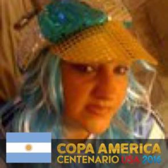 Meet your Posher, Carina - Picture 1 of 1