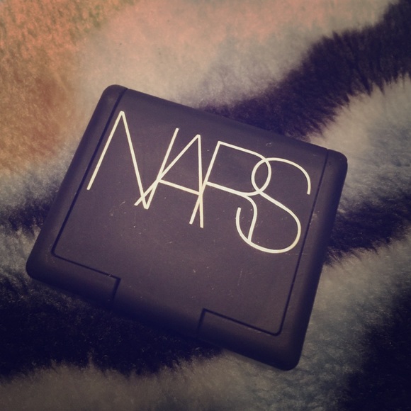 Eye shadow