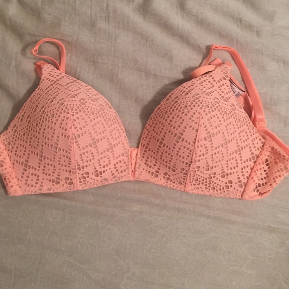 Victoria's Secret bra. Never worn.