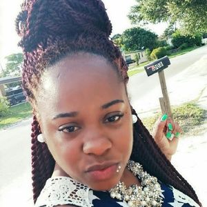 Meet your Posher, Zay