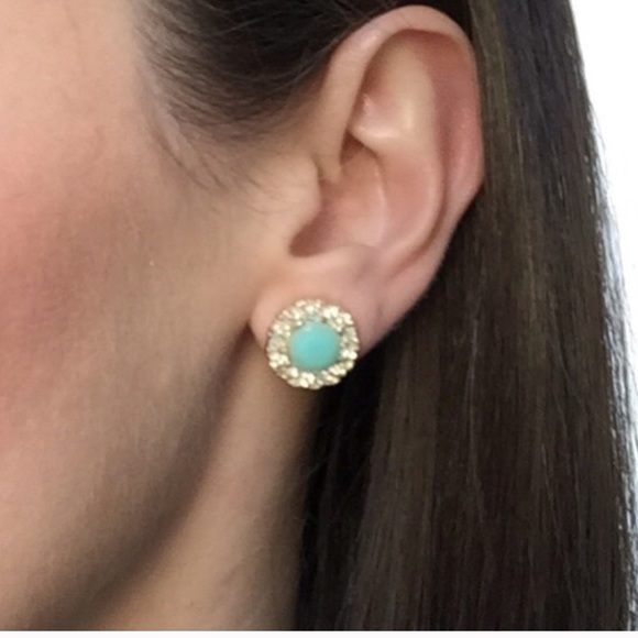 Lovely mint stud earrings - Picture 3 of 5