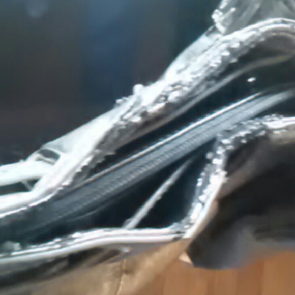 Purse - Picture 4 of 4