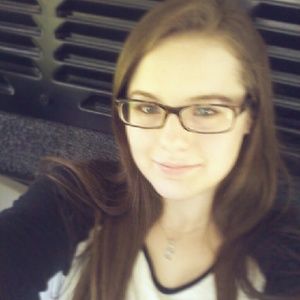 Meet your Posher, Fay