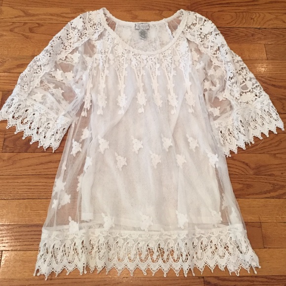 Tops - 😎hello summer sale😎 Lily Mason lace tunic