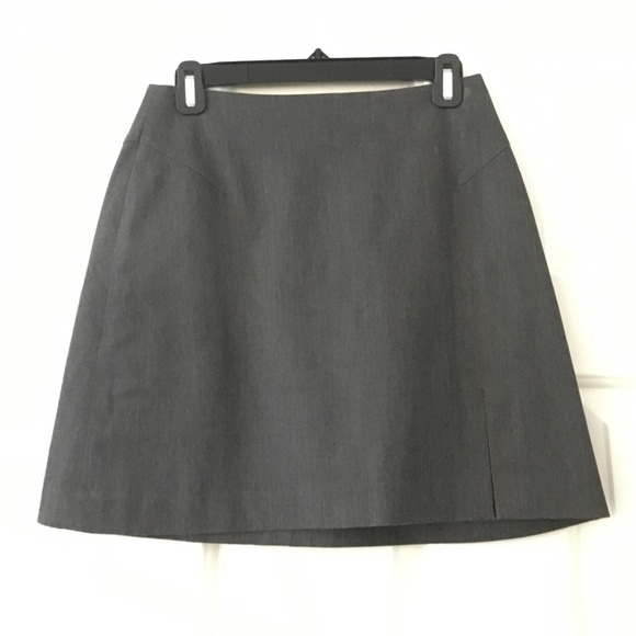 The Limited Dresses & Skirts - The Limited Gray Mini Skirt Size 2