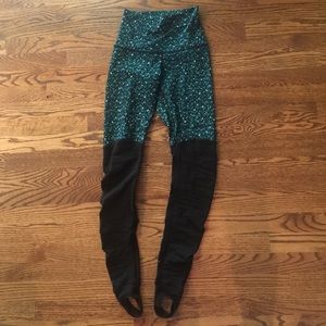 Teal and black lululemon high rise pants size 4