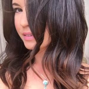 Meet your Posher, Rayna