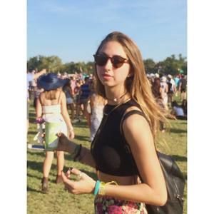 Meet your Posher, Arielle