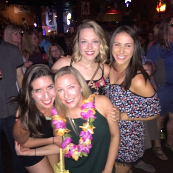 Meet your Posher, Kalli - Picture 1 of 1