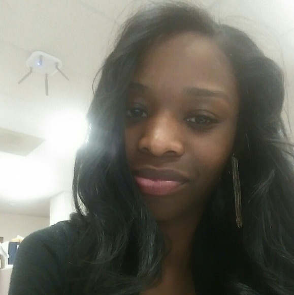 Meet your Posher, Candace - Picture 1 of 1