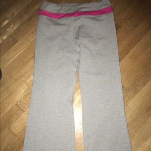 Gray lulu lemon yoga pants never worn!