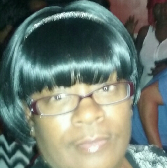 Meet your Posher, Pamela