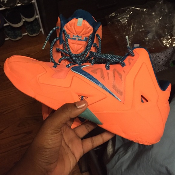 Lebron 11 Atomic Orange - Picture 4 of 4
