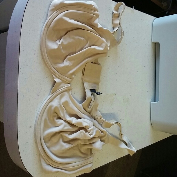 Victoria Secret. Unlined 38DD