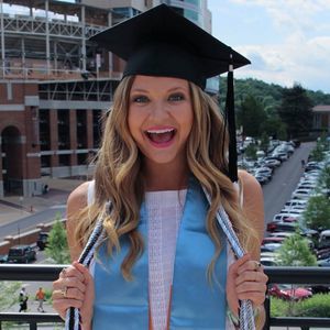 Meet your Posher, Felicia