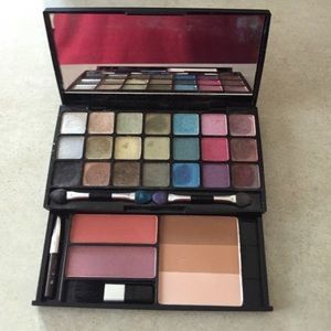 Profusion Designer MakeUp Set