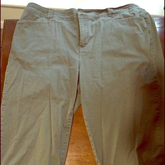 Olive Capris