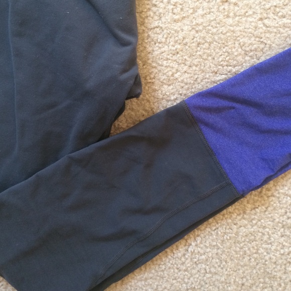 Athleta plié leggings - Picture 3 of 4