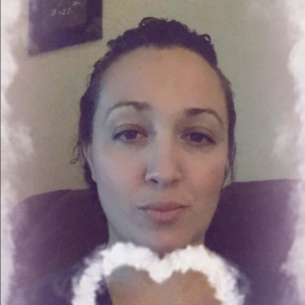 Meet your Posher, Crystal