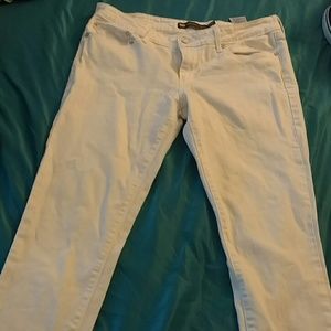 Women's White Levi's Jeans