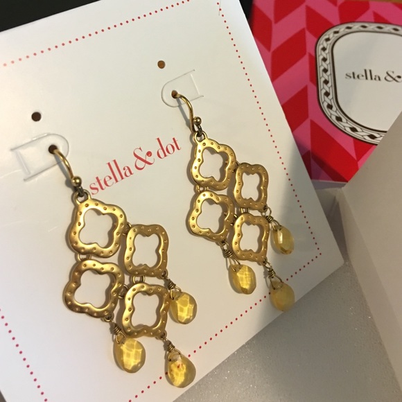 Stella & Dot Jewelry - Stella & Dot Signature Clover Chandelier Earrings