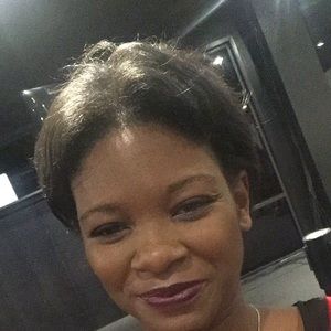 Meet your Posher, Ebony