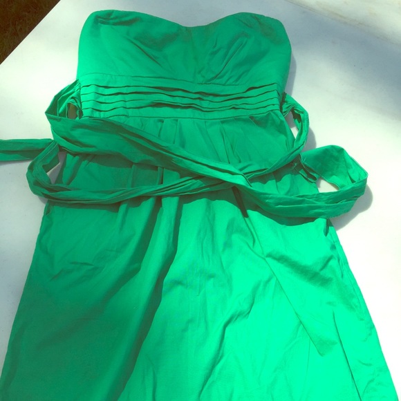 Kelly green strapless dress