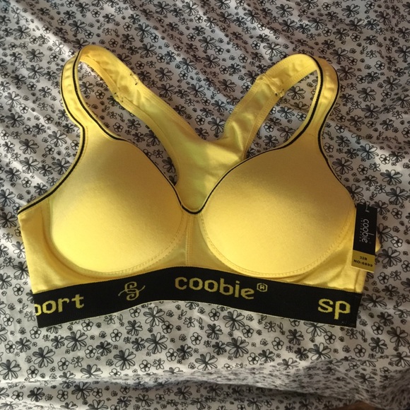 NEW WITH TAGS 32B SPORTS BRA - Picture 1 of 3
