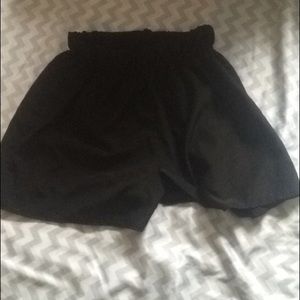 Black flowy shorts || small ||