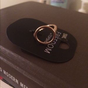 A topshop ring