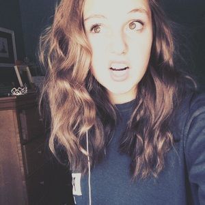 Meet your Posher, Lauren