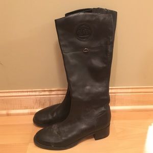 Black riding boots