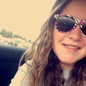 Meet your Posher, Alyssa