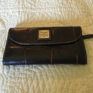 Dooney and Bourke wallet