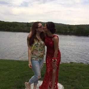 Meet your Posher, Victoria