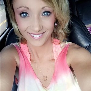 Meet your Posher, Whitney