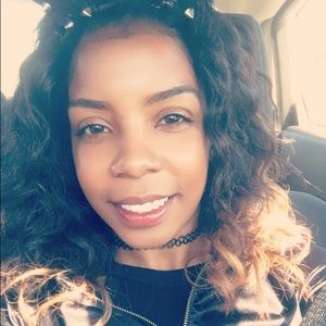 Meet your Posher, Kiana