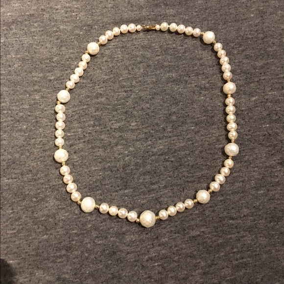 Genuine pearl necklace with gold beads