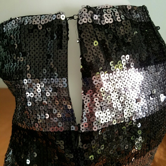 NWOT Forever 21 Black & Silver Sequin Shorts - Picture 2 of 3