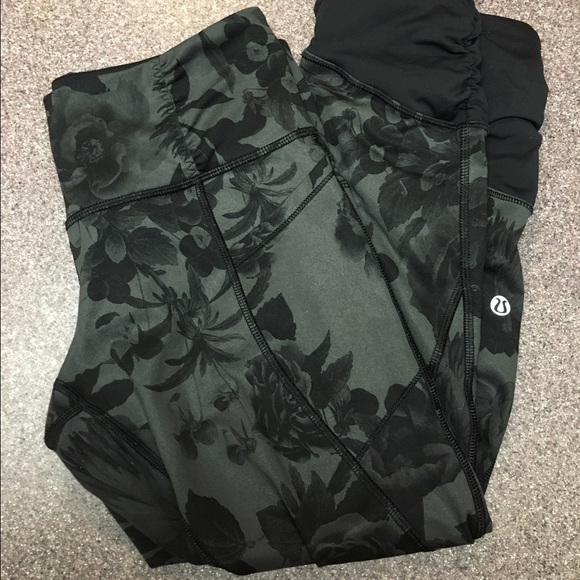 Lululemon Practice Daily Crops - Picture 2 of 3