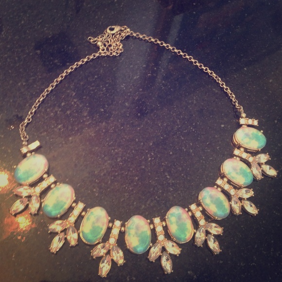 GORGEOUS statement necklace
